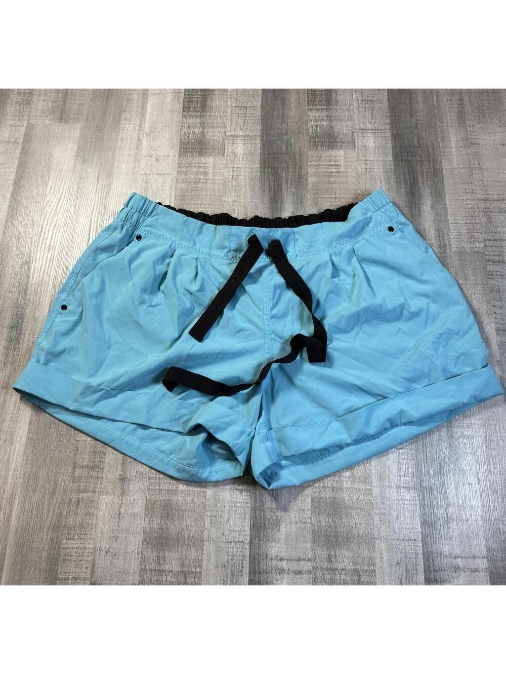 Lululemon Shorts Spring Break Away Women’s Size 12 Blue Chunky Drawstring Cuffed